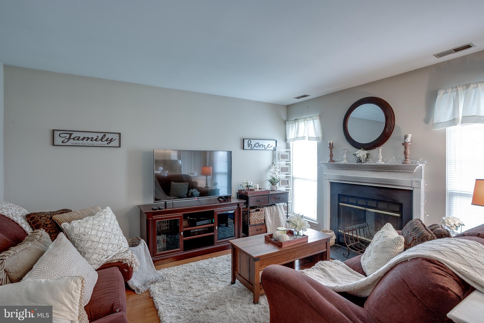 41 Arrowhead Drive Burlington, NJ 08016 - Photo 11 of 33 Family Room