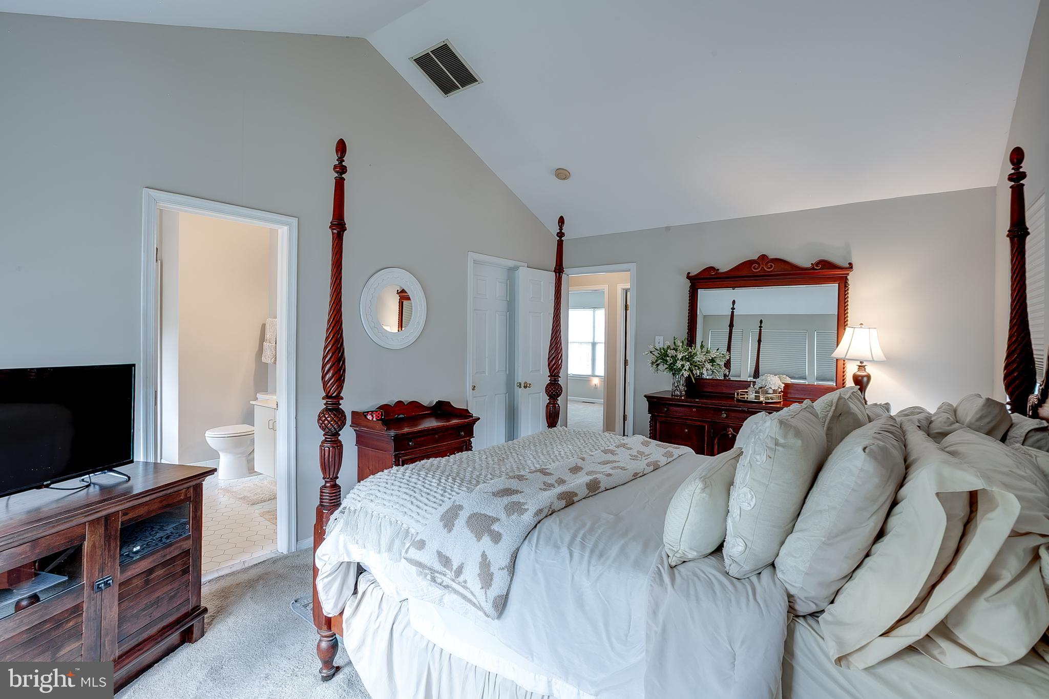 41 Arrowhead Drive Burlington, NJ 08016 - Photo 20 of 33 Primary Bedroom