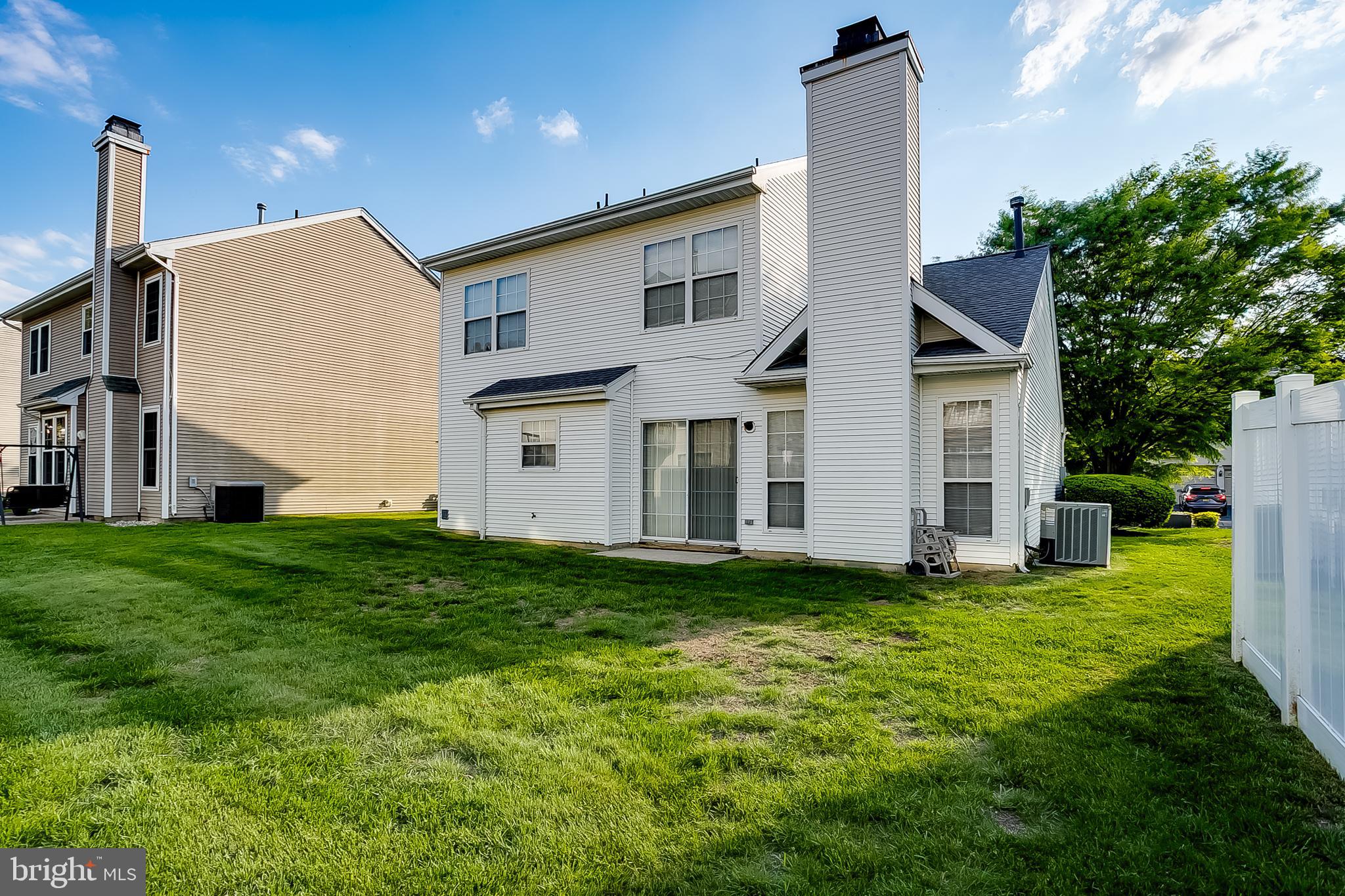 41 Arrowhead Drive Burlington, NJ 08016 - Photo 30 of 33 Exterior Rear