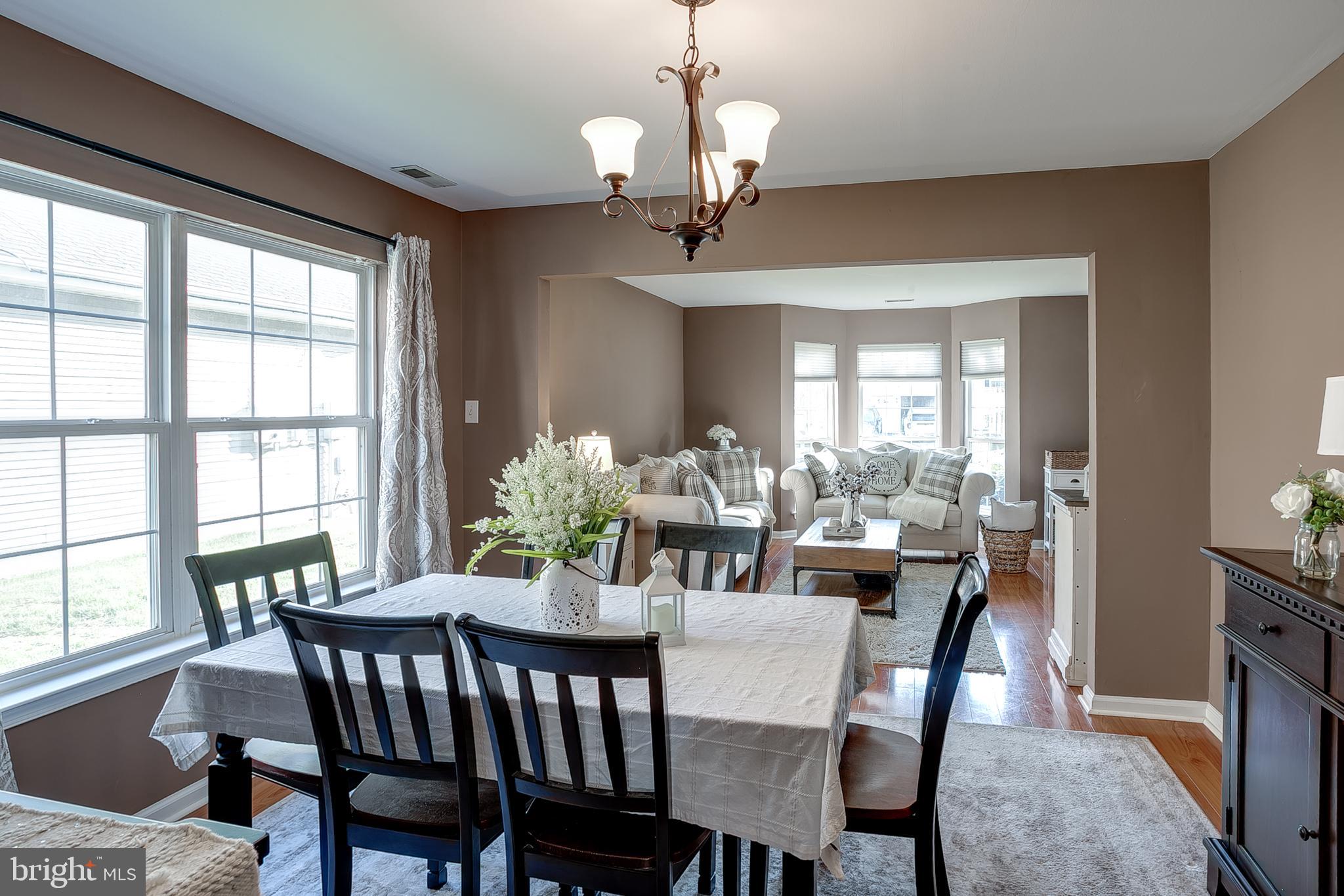 41 Arrowhead Drive Burlington, NJ 08016 - Photo 9 of 33 Dining Room