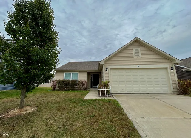 $1,775 | 4829 Penoyer Lane, Indianapolis, IN 46235