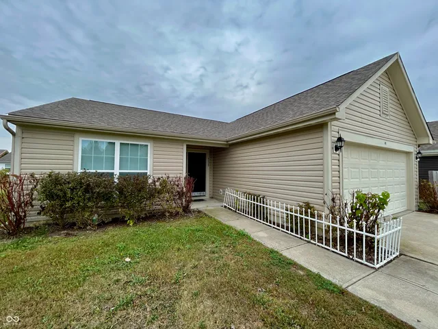 $1,775 | 4829 Penoyer Lane, Indianapolis, IN 46235