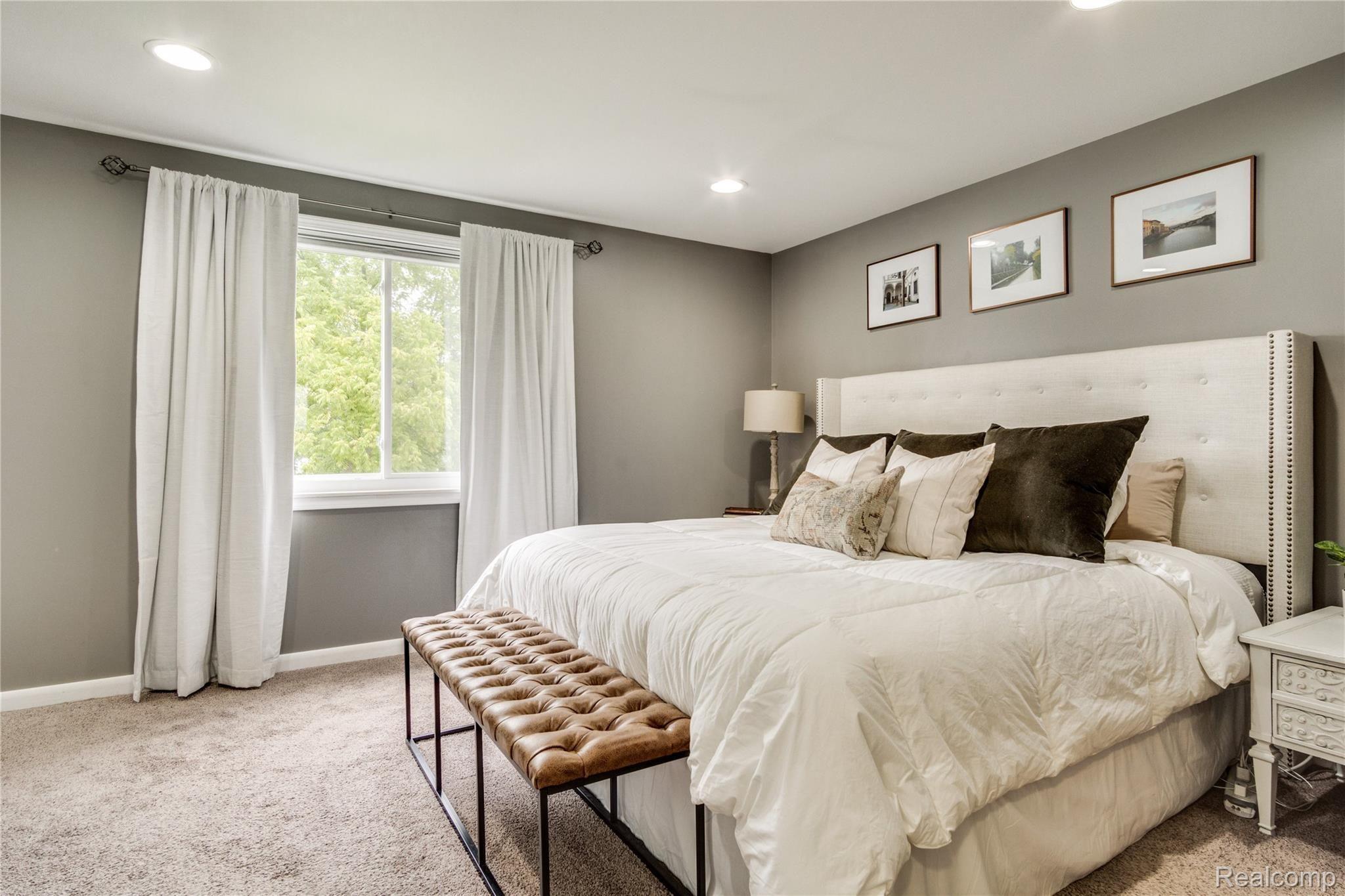 13126 Torrey Road Fenton, MI 48430 - Photo 20 of 40 Interiors (32 of 43).jpg