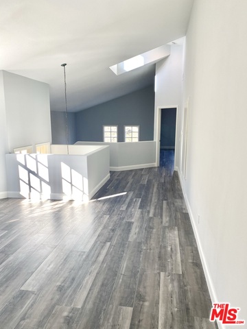 22975 Park Ora Calabasas, CA 91302 - Photo 10 of 20