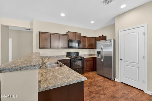 $420,000 | 8222 West Wood Lane, Phoenix, AZ 85043