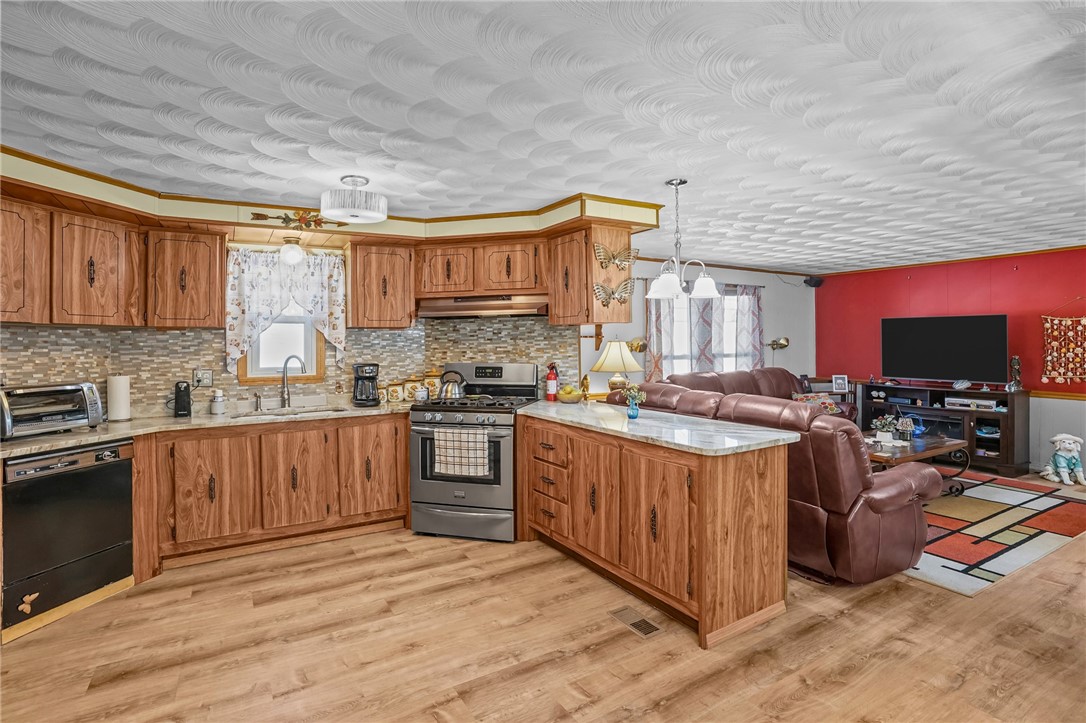 4 Leisure Way Coventry, RI 02816 - Photo 23 of 28