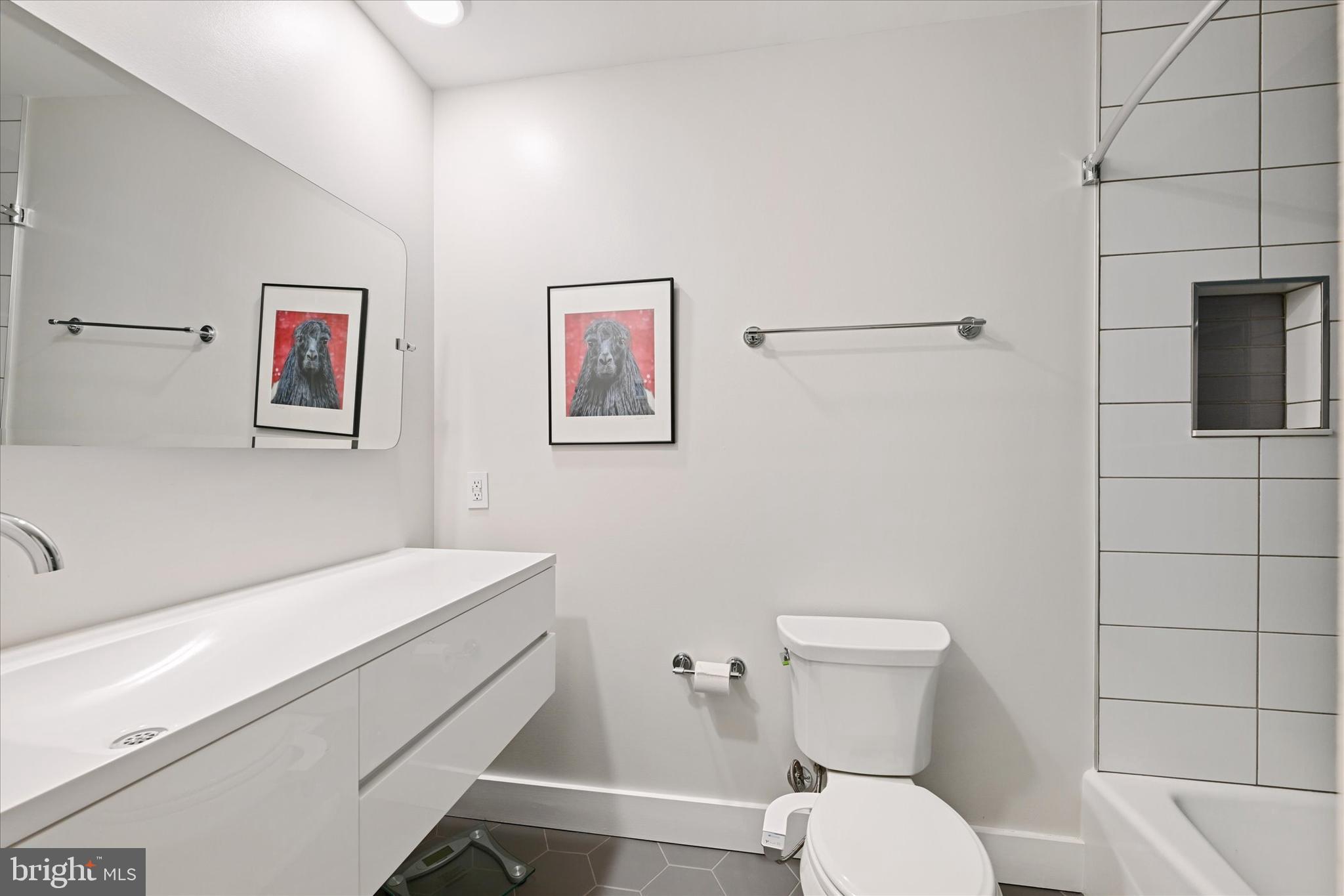 6004 Roland Avenue Baltimore, MD 21210 - Photo 17 of 32