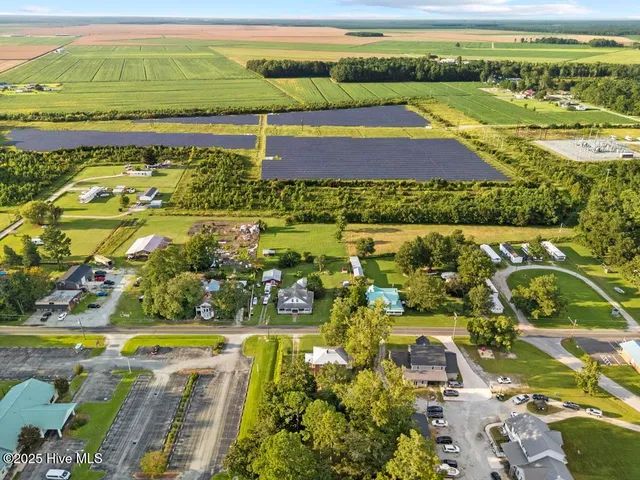 $350,000 | 860 Main Street, Bayboro, NC 28515