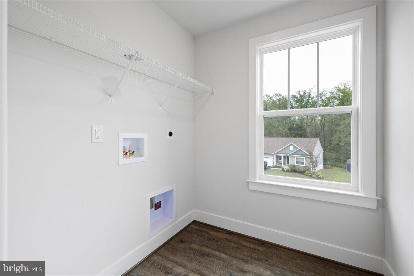 1 Indiantown Road King George, VA 22485 - Photo 40 of 43 Laundry Room w/ Utility Hookups + Storage