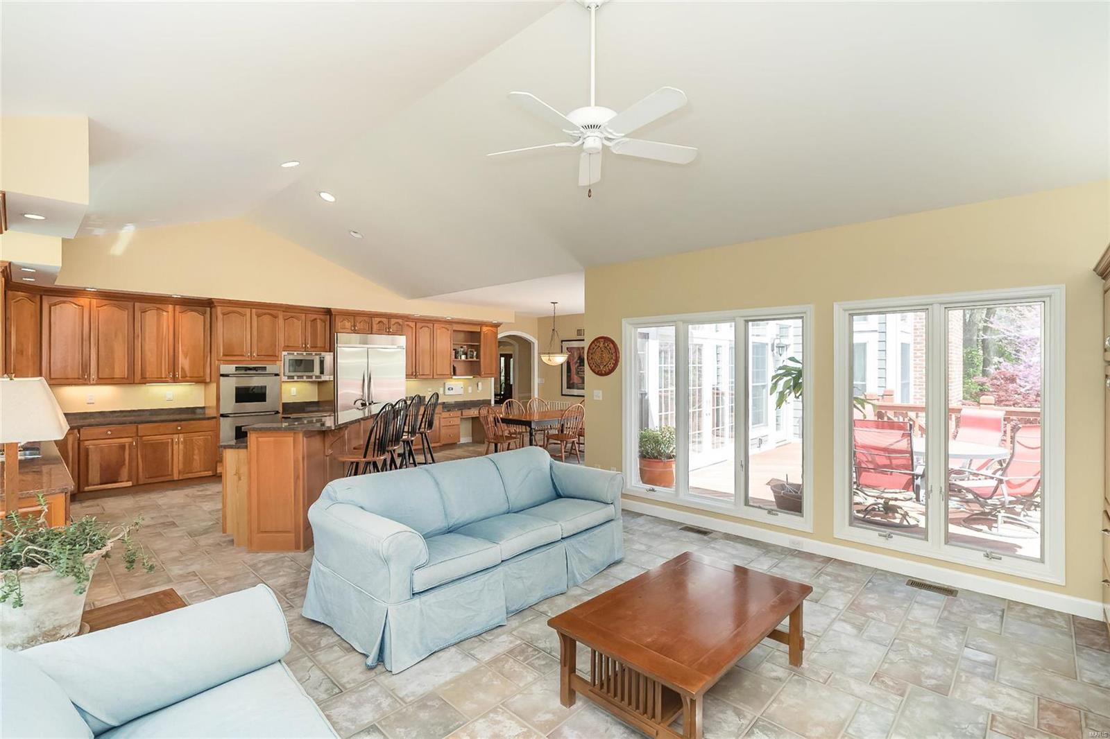 32 Daniel Road St. Louis, MO 63124 - Photo 14 of 41 Gallery Image 14