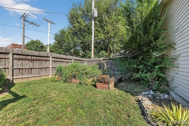 $369,000 | 2751 Shenandoah Avenue, St. Louis, MO 63104