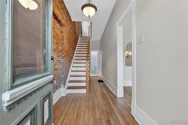 $369,000 | 2751 Shenandoah Avenue, St. Louis, MO 63104