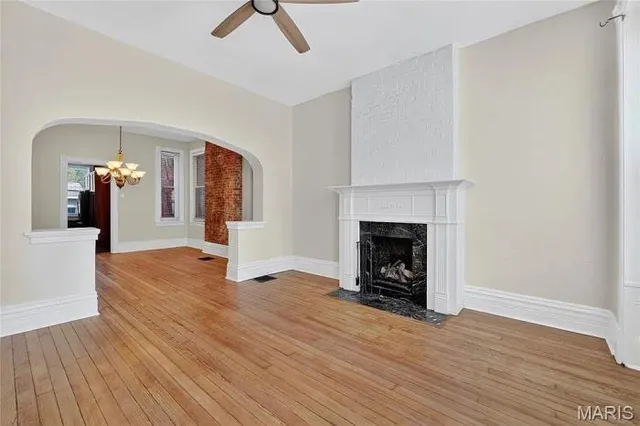 $369,000 | 2751 Shenandoah Avenue, St. Louis, MO 63104