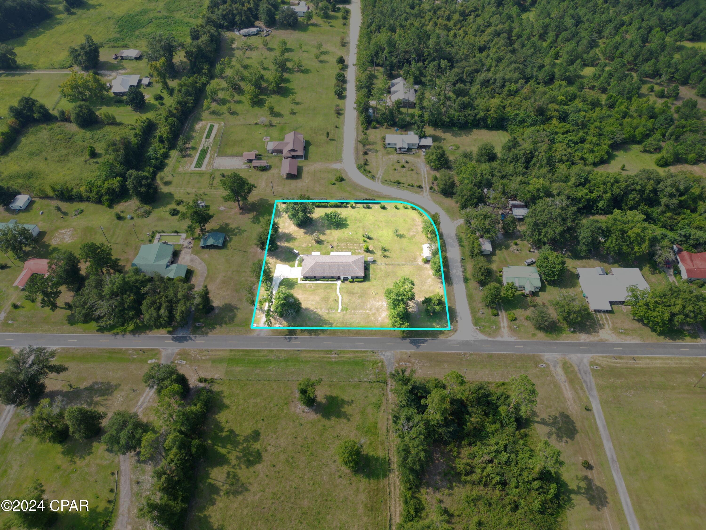 8255 Shady Grove Road Grand Ridge, FL 32442 - Photo 11 of 49