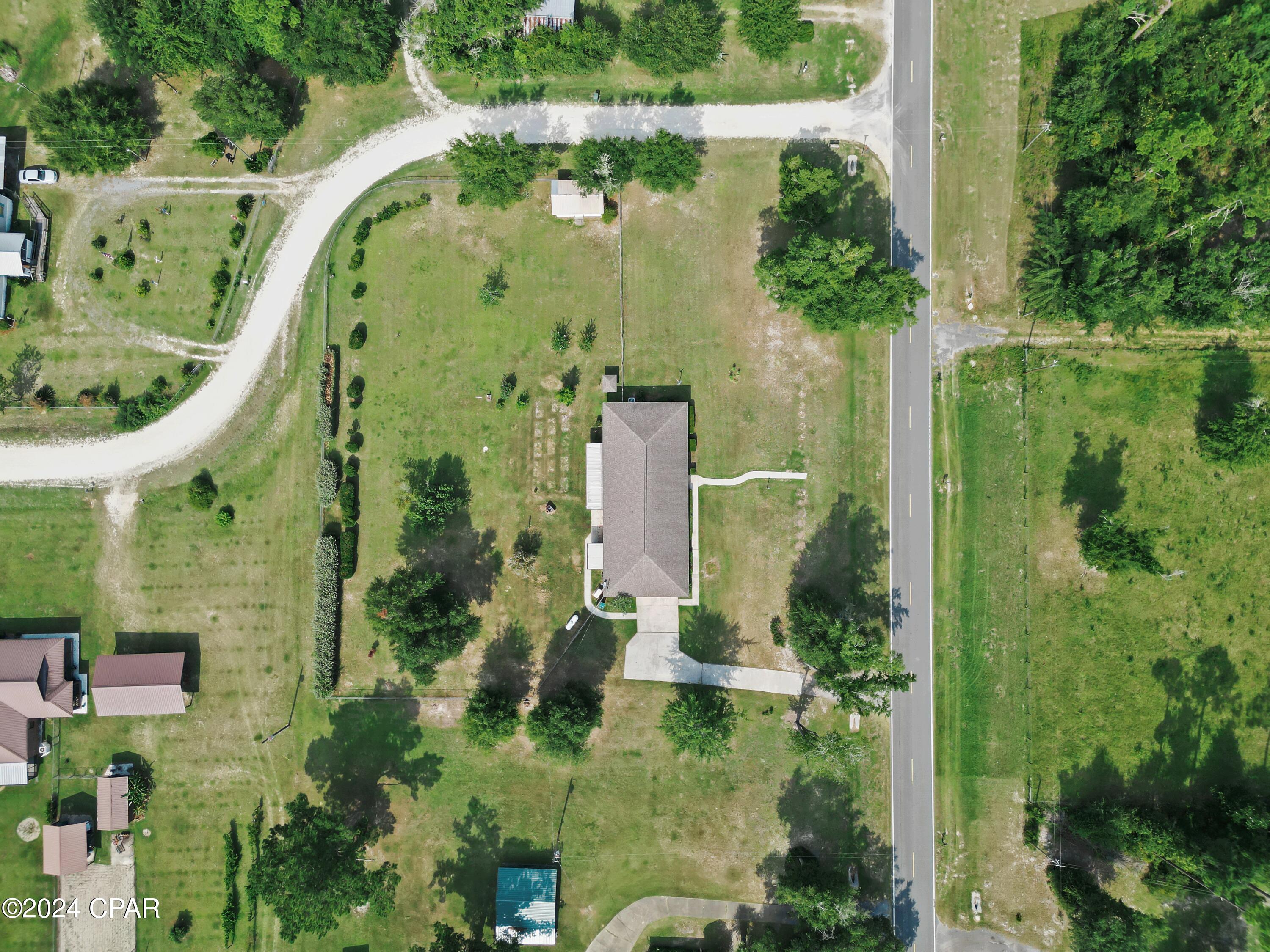 8255 Shady Grove Road Grand Ridge, FL 32442 - Photo 15 of 49