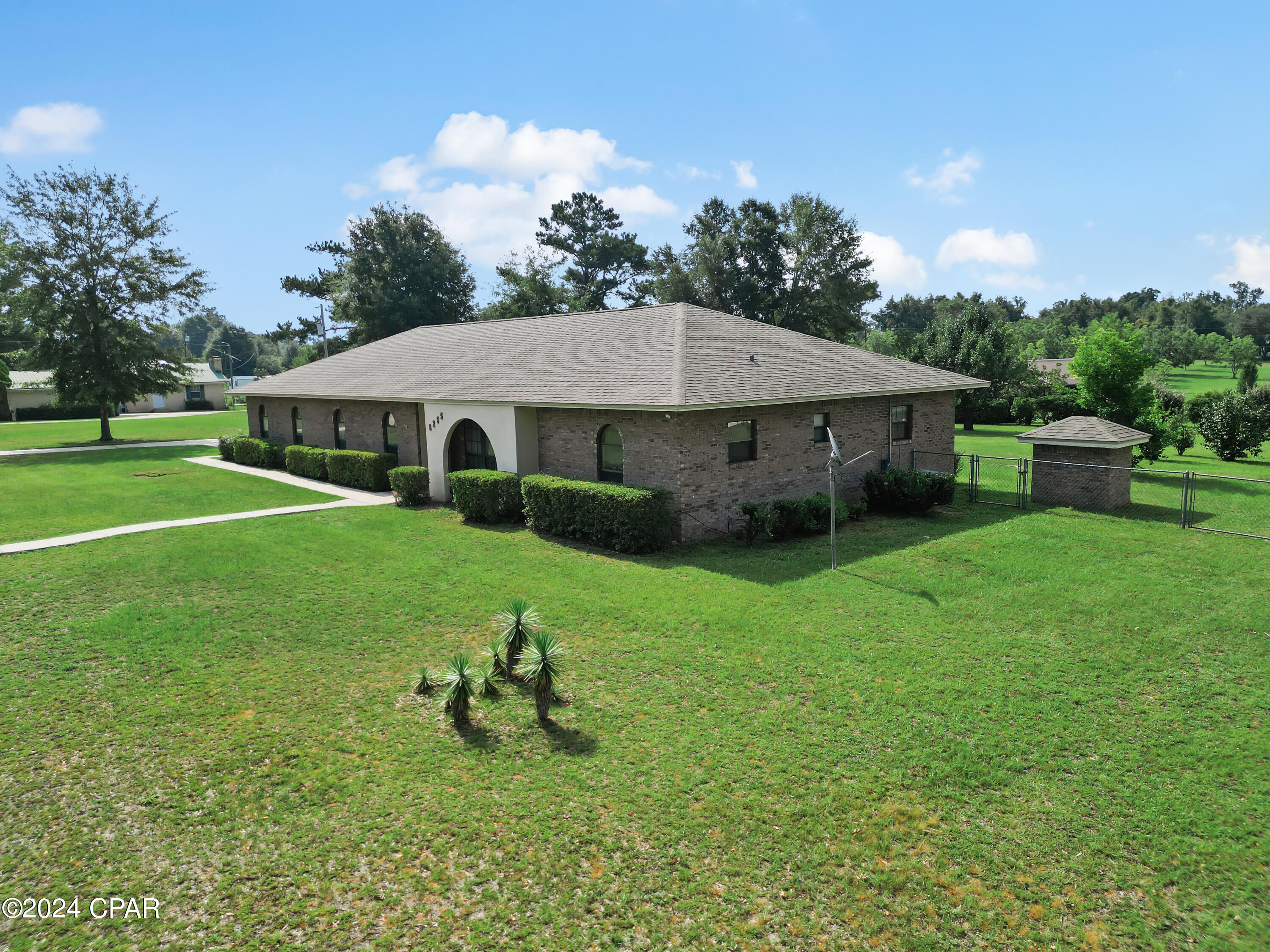 8255 Shady Grove Road Grand Ridge, FL 32442 - Photo 7 of 49