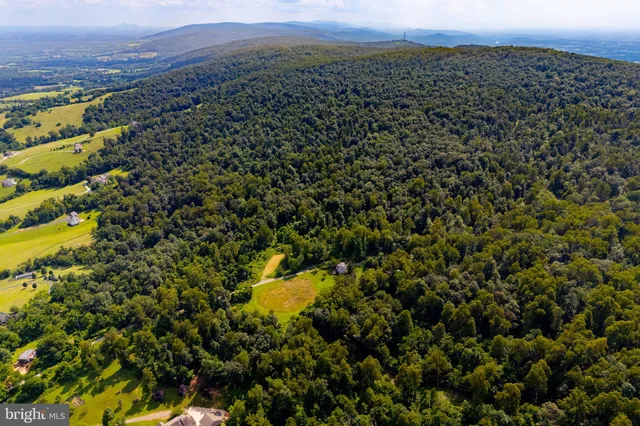 $1,899,000 | Tree Crops Lane, Round Hill, VA 20141