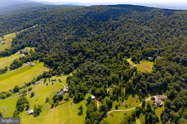 $1,899,000 | Tree Crops Lane, Round Hill, VA 20141