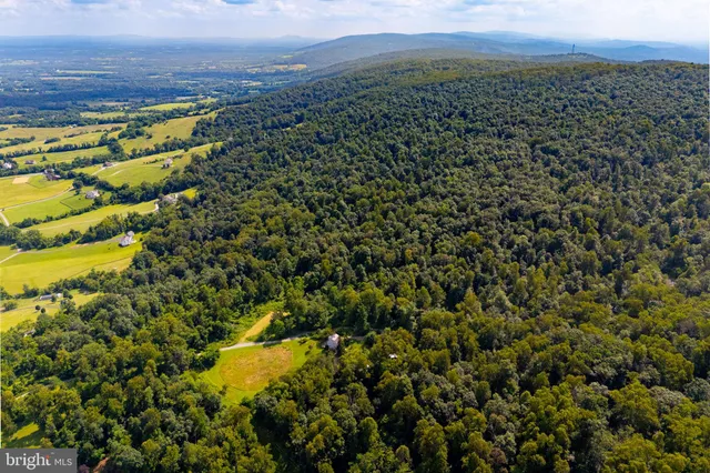 $1,899,000 | Tree Crops Lane, Round Hill, VA 20141