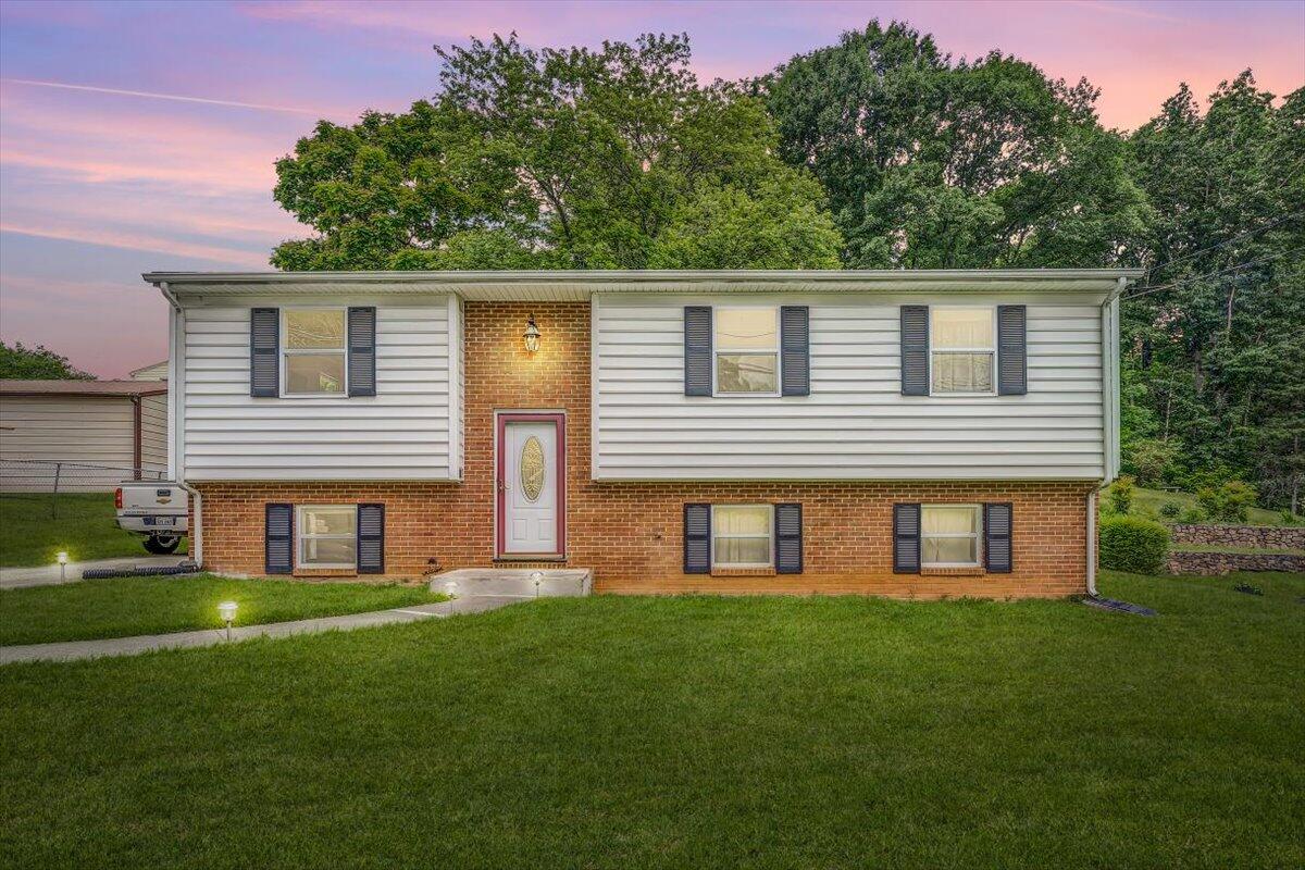5739 Green Ridge Road Roanoke, VA 24019 - Photo 1 of 30 5739 Green Ridge