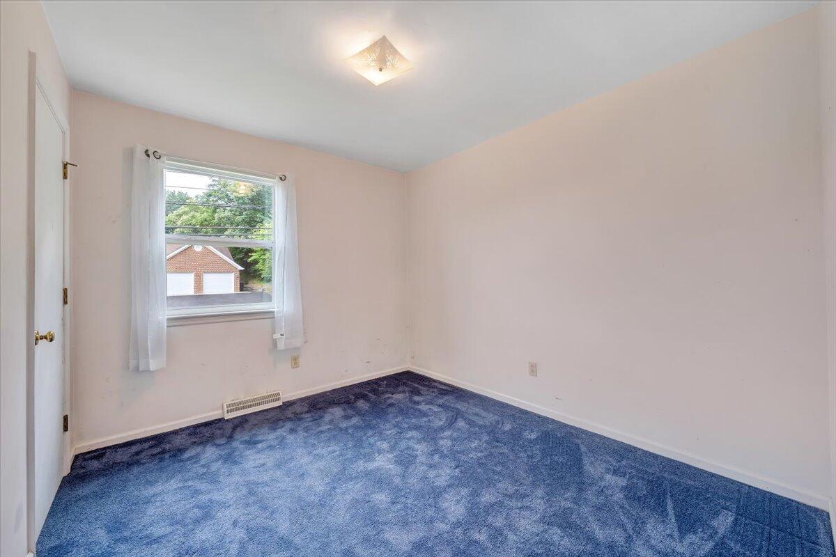 5739 Green Ridge Road Roanoke, VA 24019 - Photo 16 of 30 19-MIB09875