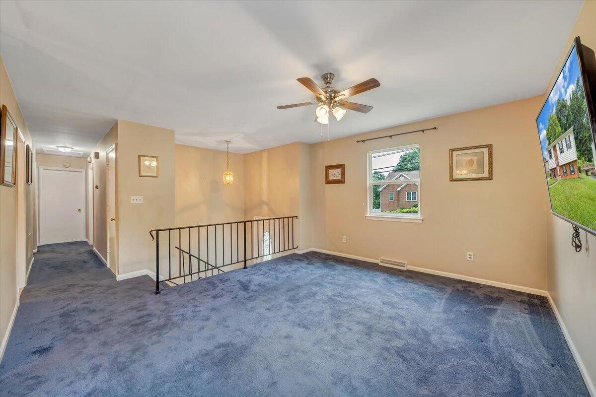 5739 Green Ridge Road Roanoke, VA 24019 - Photo 6 of 30 09-MIB09842