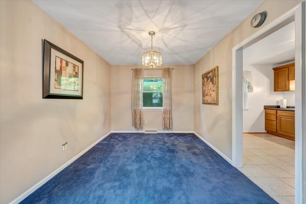 5739 Green Ridge Road Roanoke, VA 24019 - Photo 7 of 30 10-MIB09845