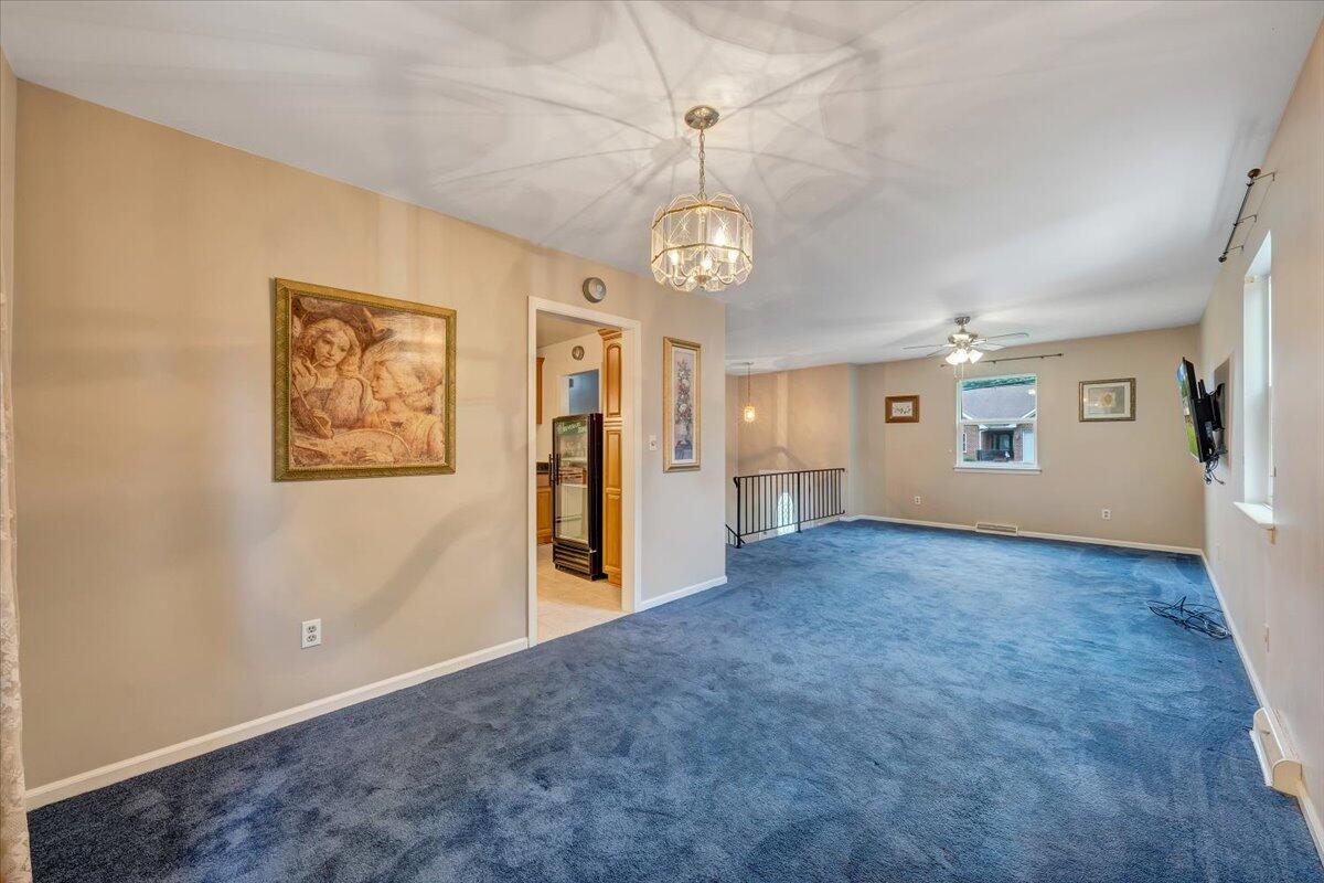 5739 Green Ridge Road Roanoke, VA 24019 - Photo 8 of 30 11-MIB09848
