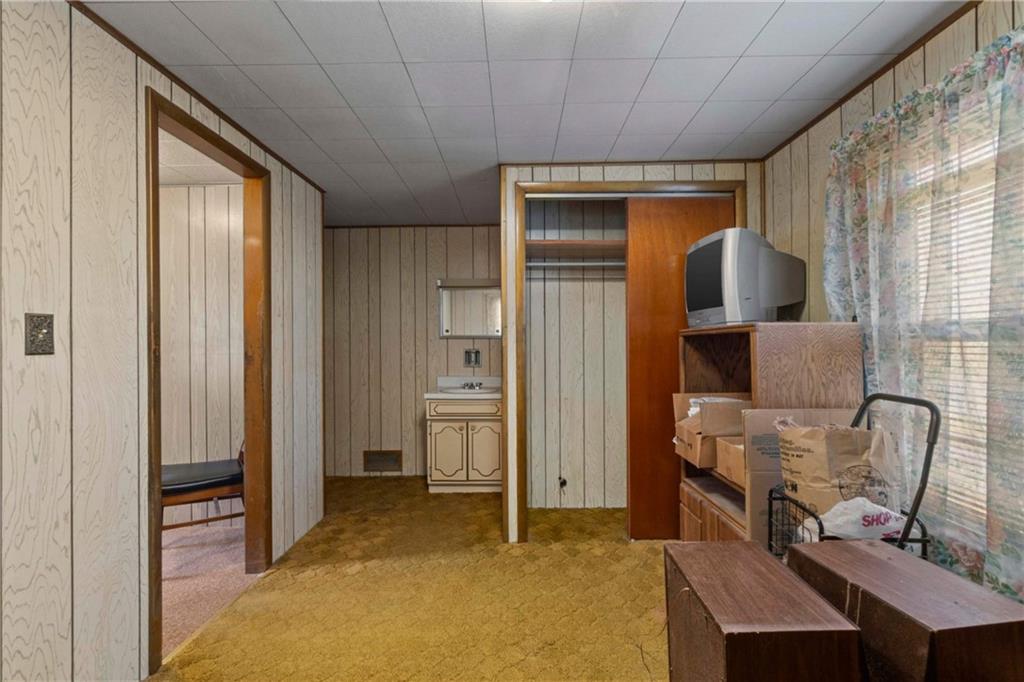 143 Valley View Road Imperial, PA 15126 - Photo 10 of 17 Gallery Image 10