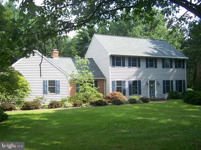 1 Lark Lane Lancaster, PA 17603 - Photo 2 of 20 Gallery Image 2