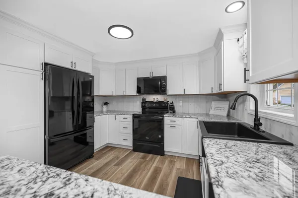 $629,900 | 61 Barbara Lane, Hudson, NH 03051