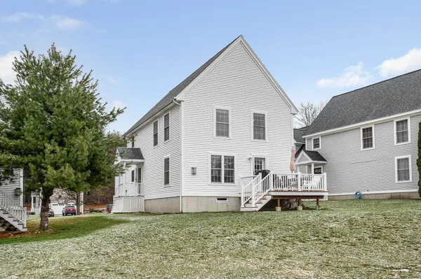 $629,900 | 61 Barbara Lane, Hudson, NH 03051