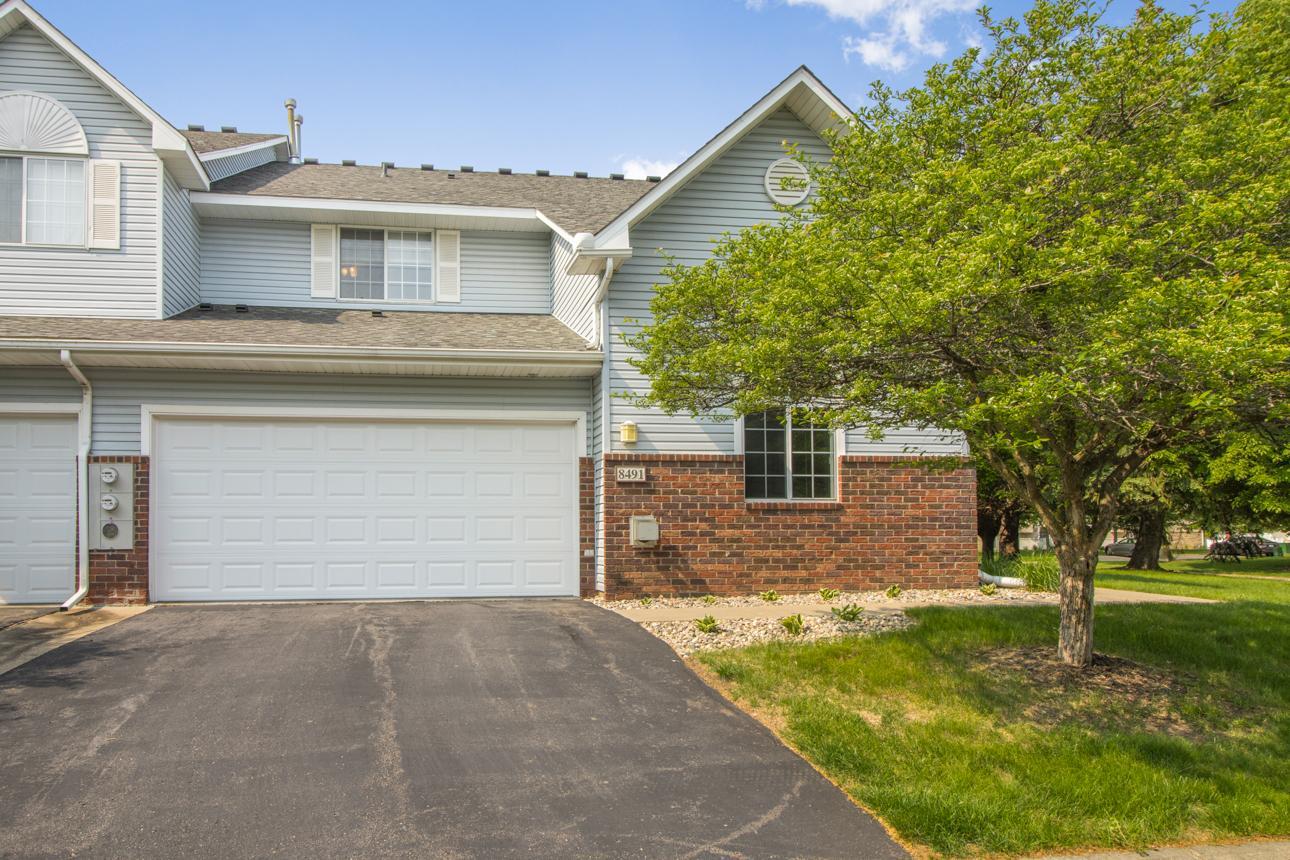 8491 Cortland Road Eden Prairie, MN 55344 - Photo 2 of 30 Gallery Image 2