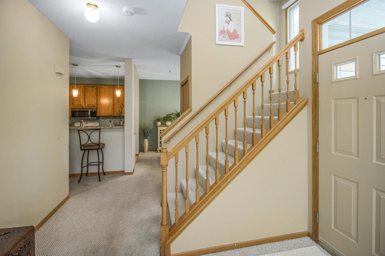 8491 Cortland Road Eden Prairie, MN 55344 - Photo 7 of 30 Gallery Image 7