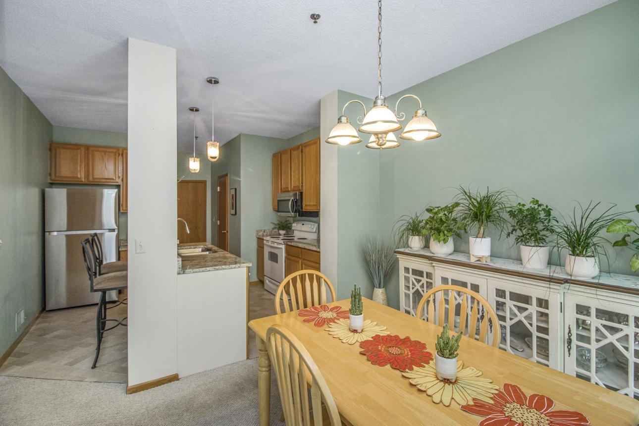 8491 Cortland Road Eden Prairie, MN 55344 - Photo 10 of 30 Gallery Image 10