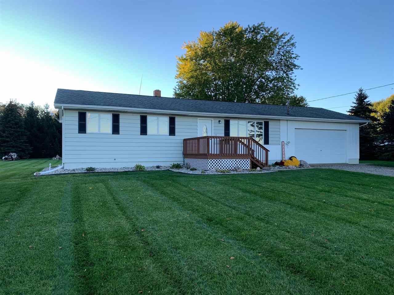 9820 South Wise Road Shepherd, MI 48883 - Photo 1 of 26 1894631.JPG