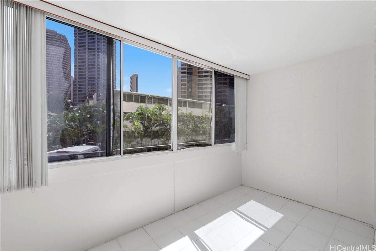 425 Ena Road, Unit 207B Honolulu, HI 96815 - Photo 14 of 25