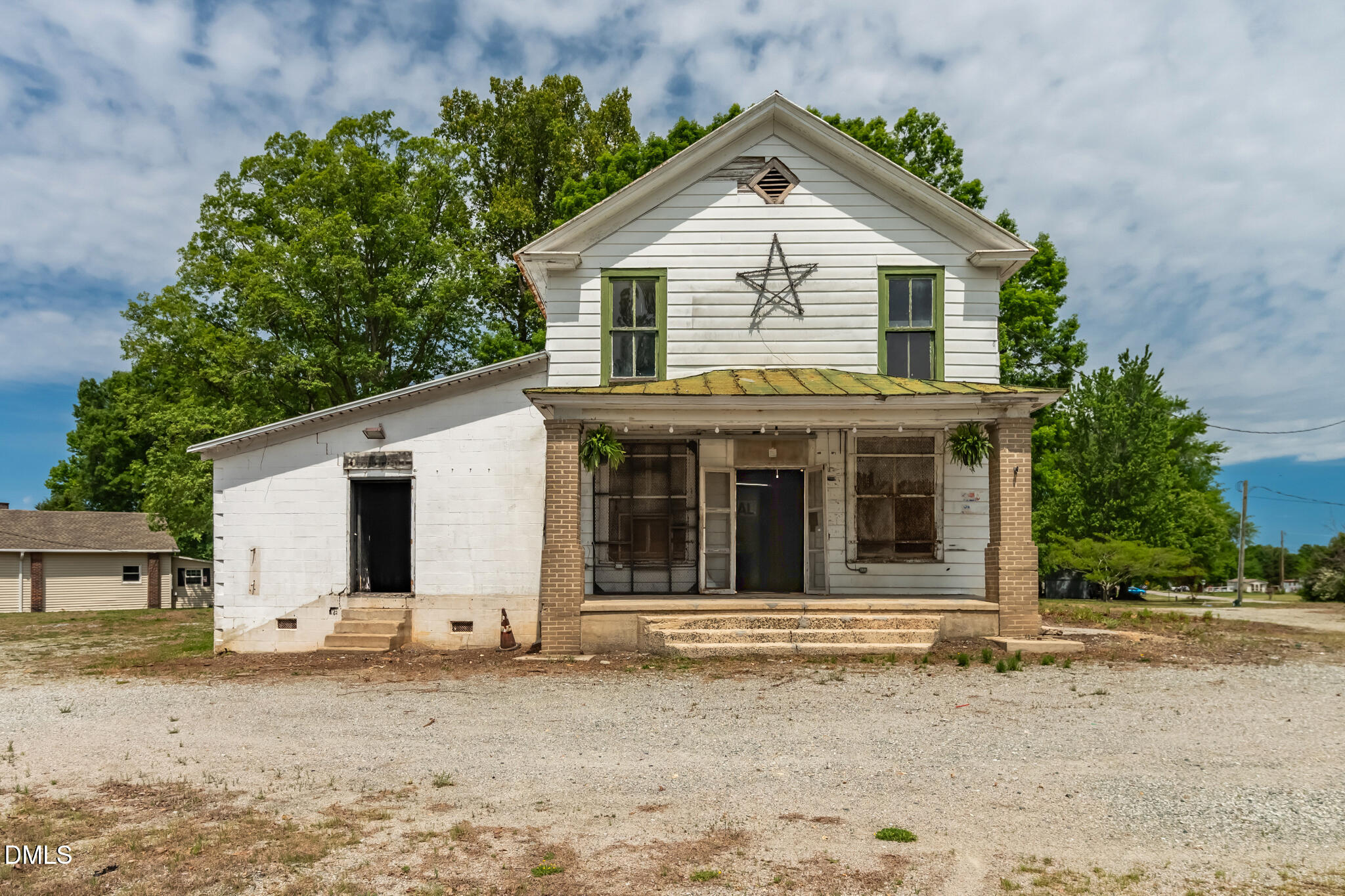 2357 Baynes Road Burlington, NC 27217 - Photo 3 of 70 DSC_7767-HDR