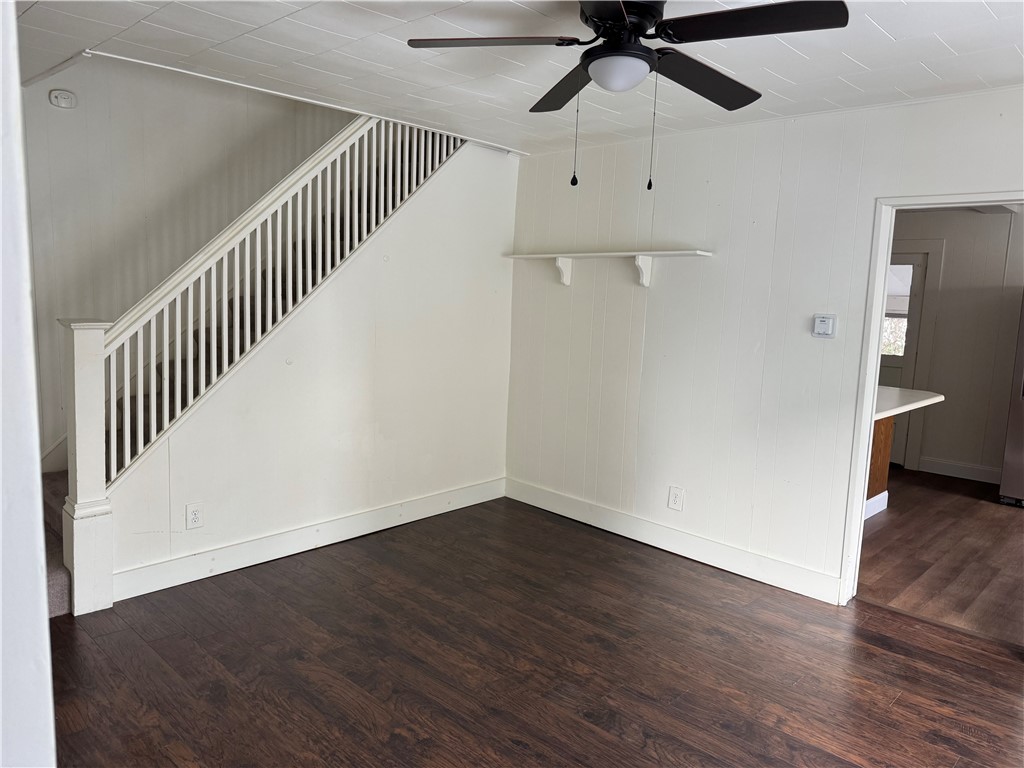 210 Conhocton Street Corning, NY 14830 - Photo 3 of 9