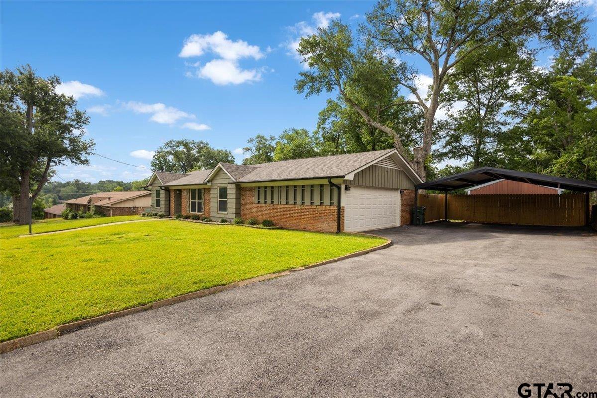 2033 Neeley Street Tyler, TX 75701 - Photo 5 of 46