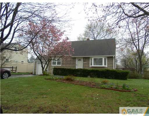 7 Longfield Road New Brunswick, NJ 08901 - Photo 2 of 17