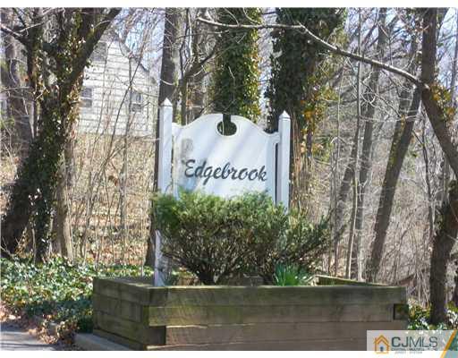7 Longfield Road New Brunswick, NJ 08901 - Photo 16 of 17
