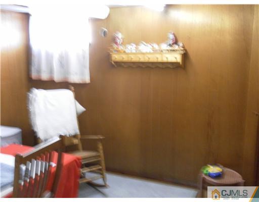 7 Longfield Road New Brunswick, NJ 08901 - Photo 8 of 17
