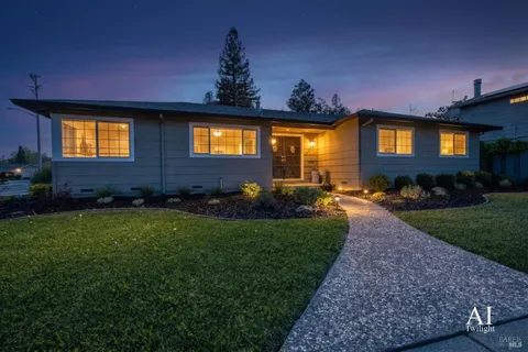 $930,000 | 1201 Sunnyslope Drive, Santa Rosa, CA 95404