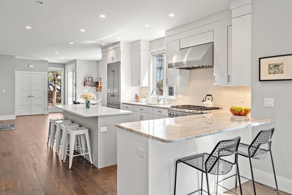 21 Cotter Road, Unit 21 Newton, MA 02468 - Photo 11 of 39 Gallery Image 11