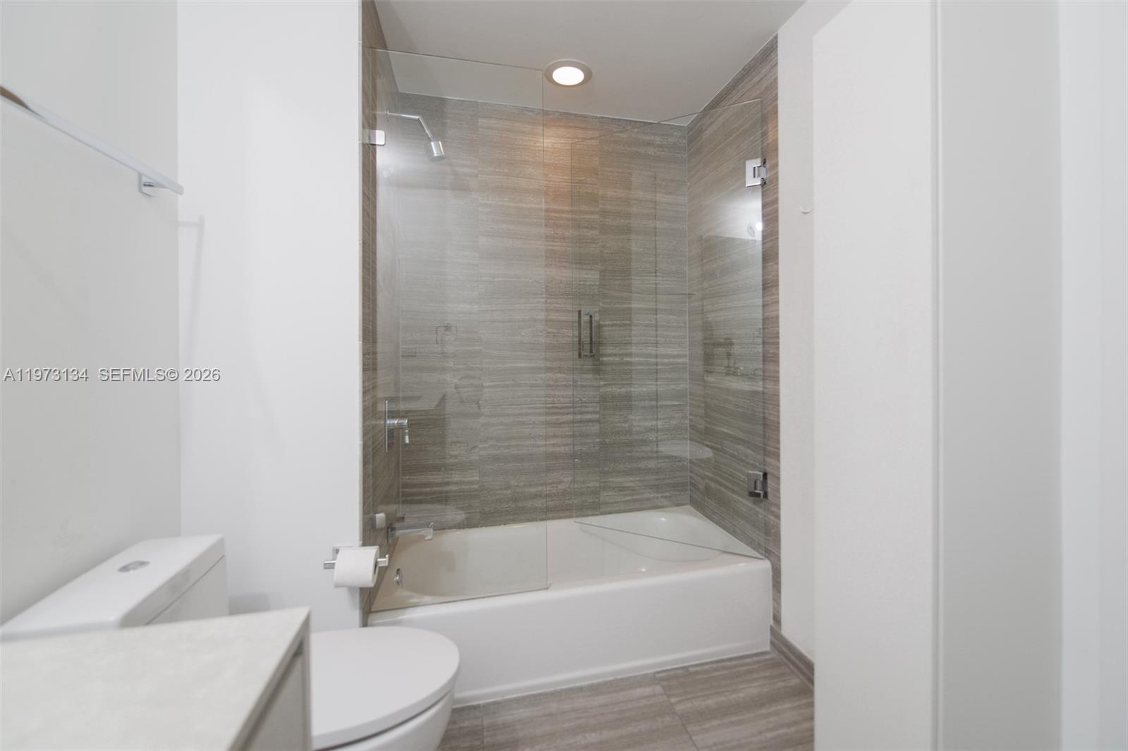 1010 Brickell Avenue, Unit 3010 Miami, FL 33131 - Photo 14 of 49