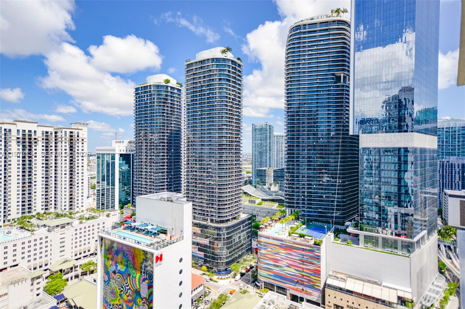 1010 Brickell Avenue, Unit 3010 Miami, FL 33131 - Photo 16 of 49