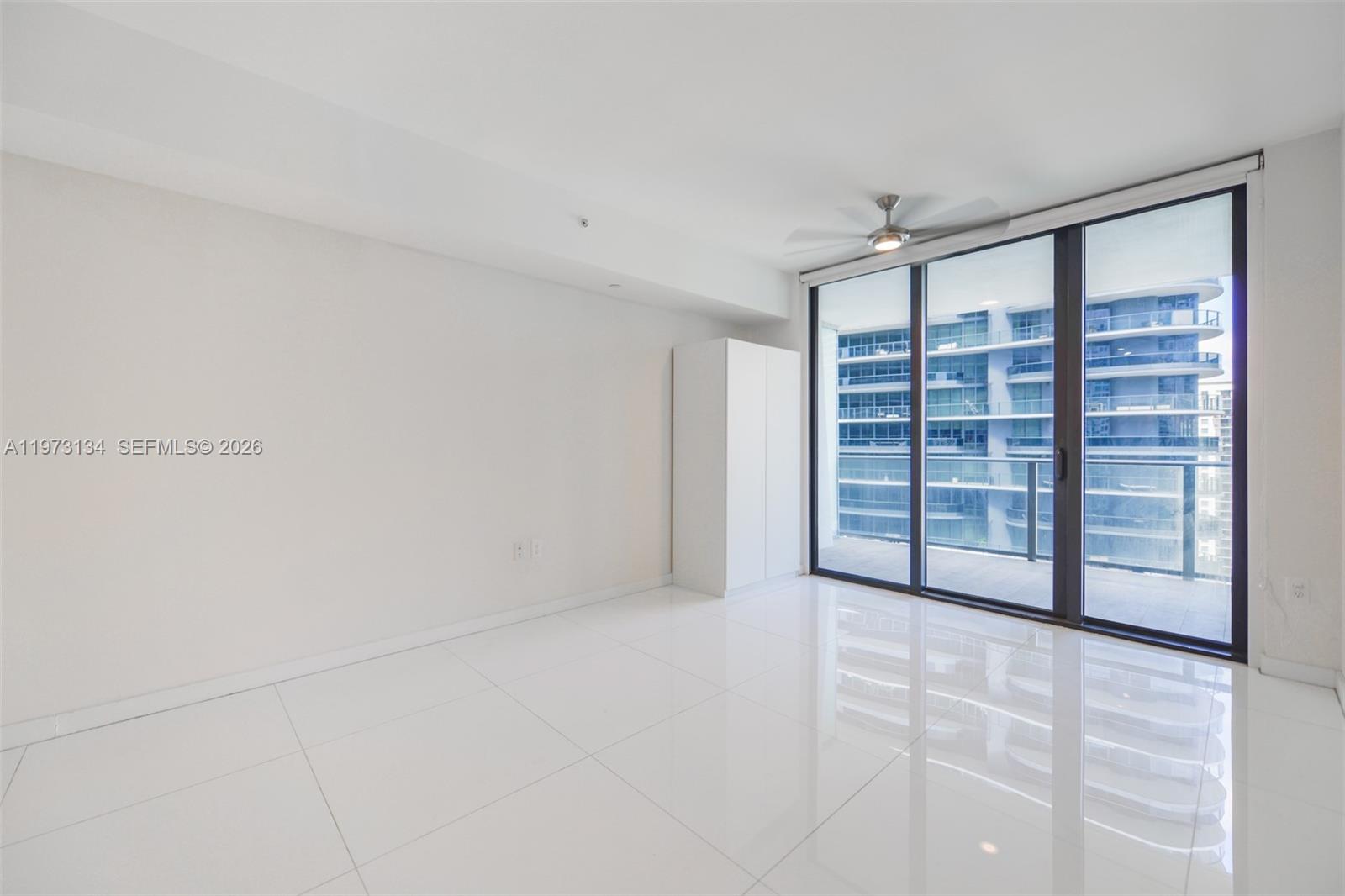 1010 Brickell Avenue, Unit 3010 Miami, FL 33131 - Photo 4 of 49