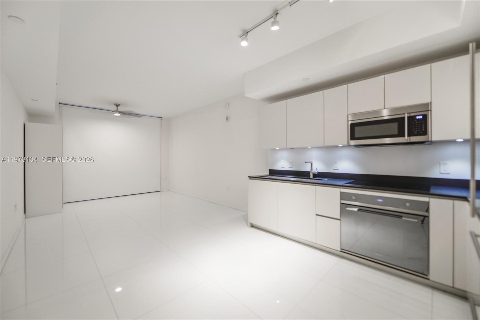 1010 Brickell Avenue, Unit 3010 Miami, FL 33131 - Photo 7 of 49