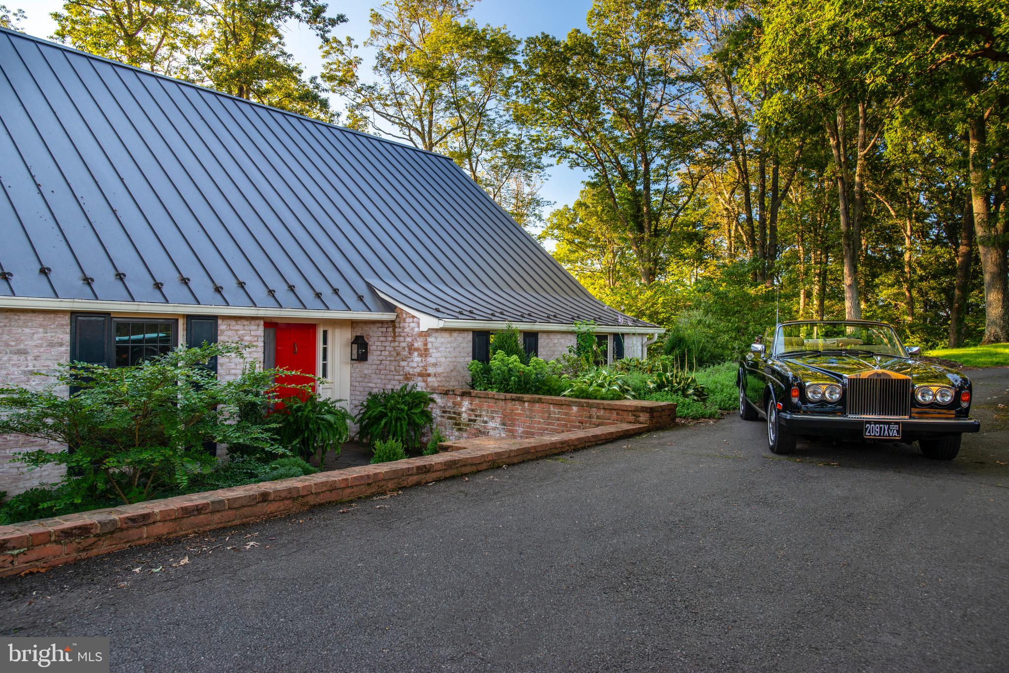 9474 Foxville Road Warrenton, VA 20186 - Photo 4 of 42 Front Motor Court. Parking for 6 + Cars